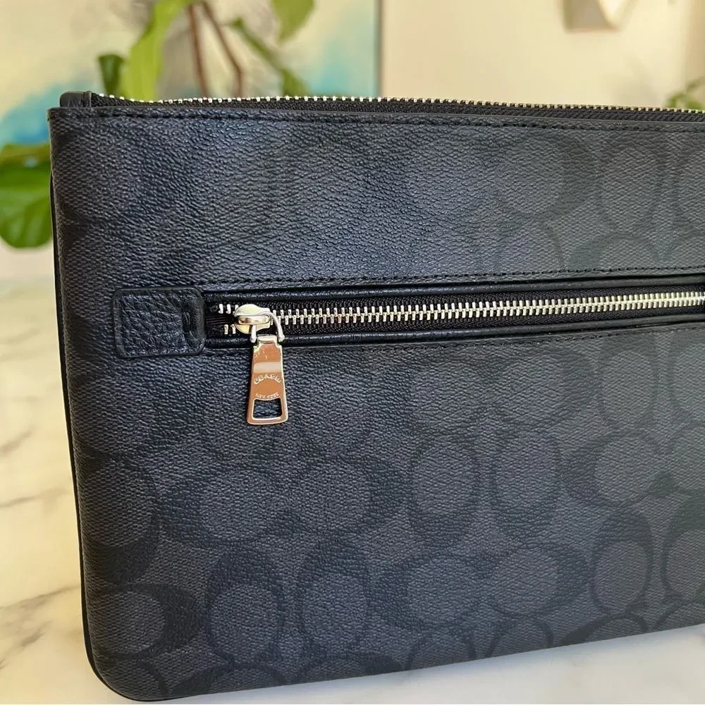 Star Wars X Coach Gallery Pouch In Signature Canvas With Motif F88488 Black